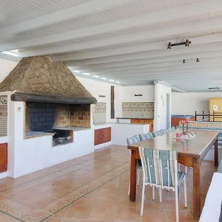 Villa Puerto Del Carmen Sleeps 9 Pool Wifi *
