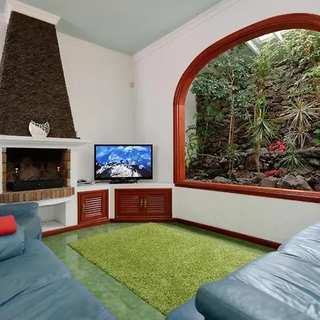Villa Puerto Del Carmen Sleeps 9 Pool Wifi